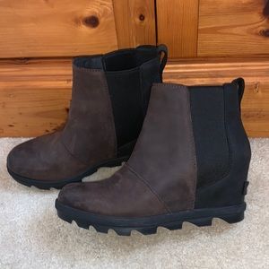 Sorel wedge boots